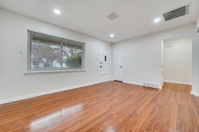 Foto del edificio - 13809 Janwood Ln