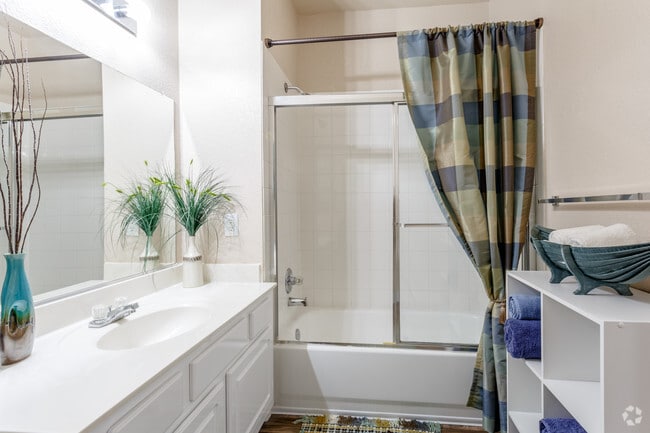 1BR, 1BA - Ebel - The Lakes at Lionsgate Apartments
