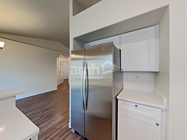 Foto del edificio - 1279 N Black Wolf Ave