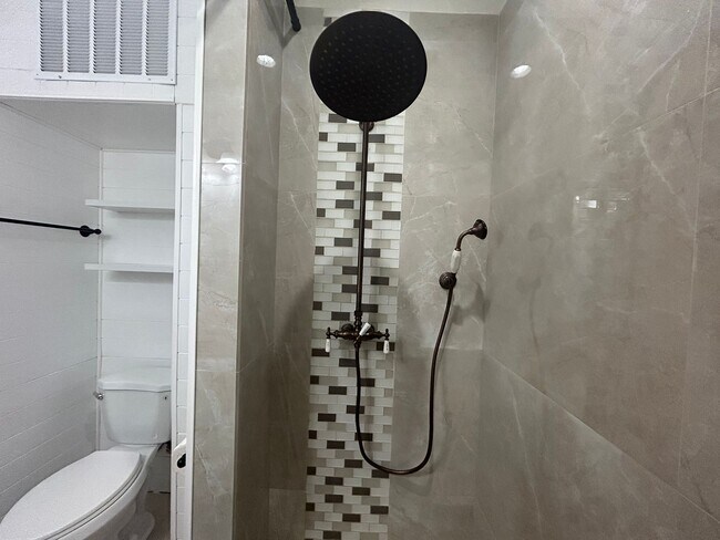 Foto del edificio - 16354 SW 63rd Ter