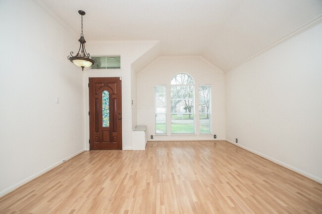 Building Photo - 6219 Fox Wind Ct