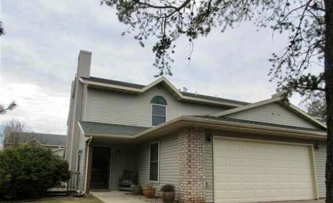 Building Photo - 264 White Oak Ave