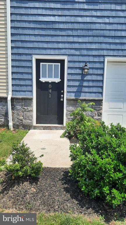 Foto del edificio - 841 Schooner Ln