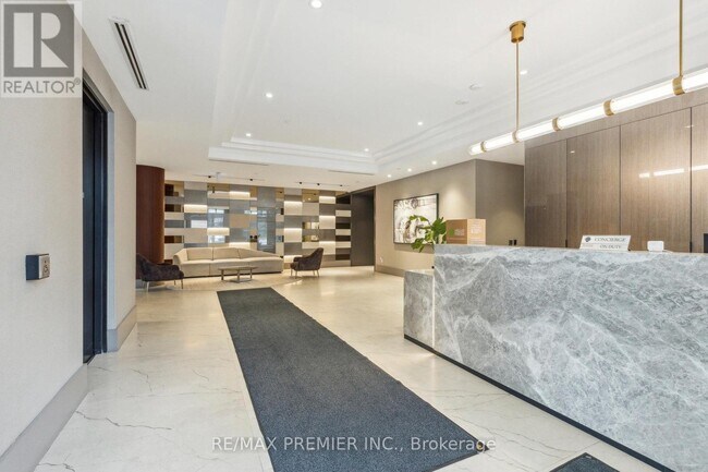 Photo du bâtiment - 55 Duke St W