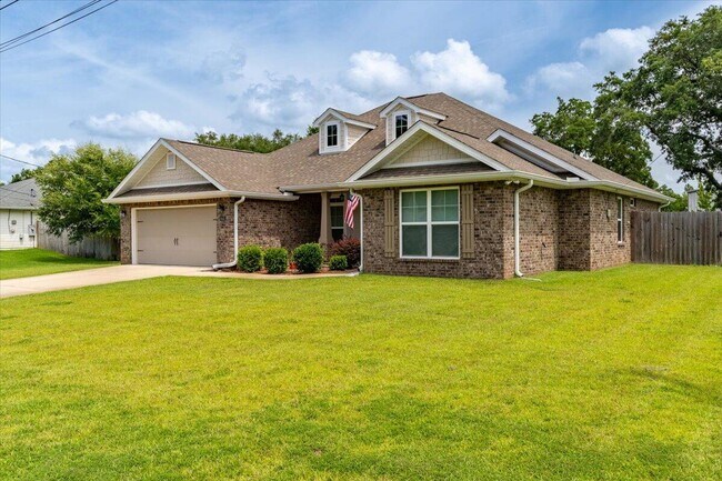 Building Photo - 8442 Sevilla St