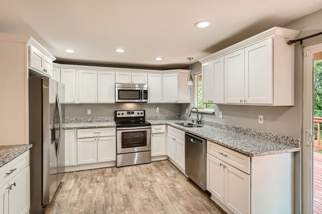 Building Photo - 31 Madrona Place, Dupont, WA, 98327