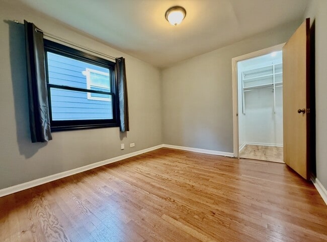 Building Photo - 307 S Pierce Ave