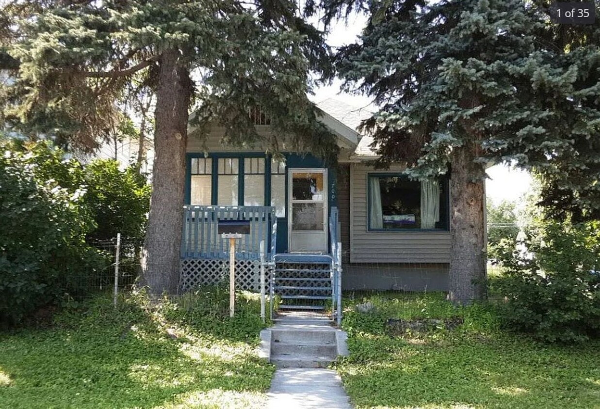 Primary Photo - Charming 3-bedroom, 2-bathroom home just s...