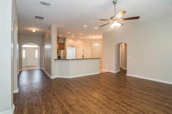 Foto del edificio - 14081 Bradley Cove Rd