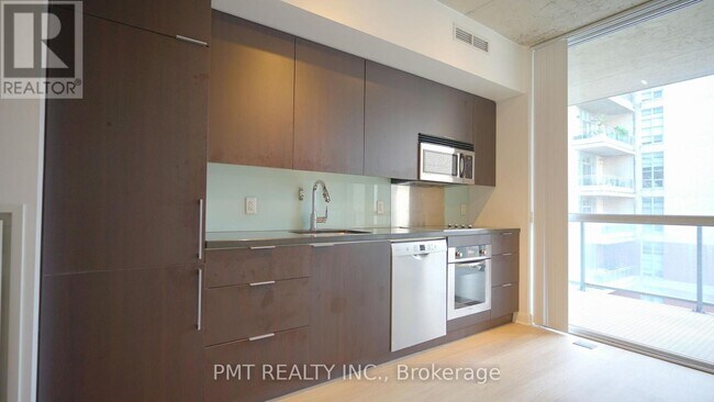 Photo du bâtiment - 478 King St W