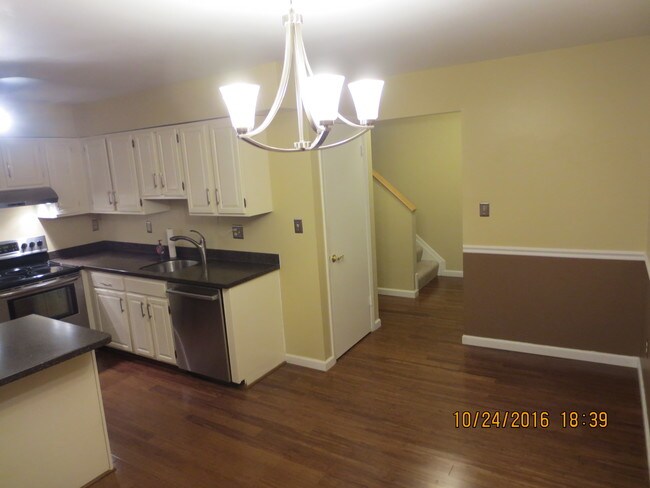 Building Photo - 7245 Dockside Ln