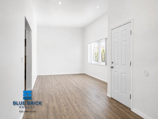 Foto del edificio - 13441 Vanowen St