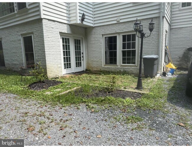 Foto del edificio - 1800 Eagles Ridge Ct\