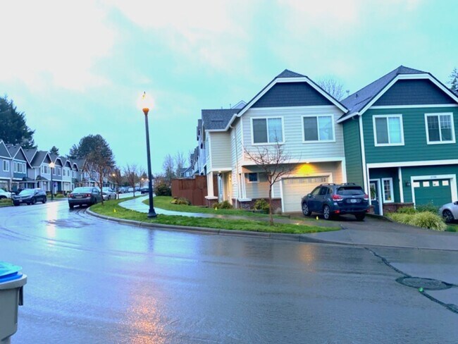 Foto del edificio - Charming 3BD | 2.5BA Townhome | Vintage Creek Community | Sherwood