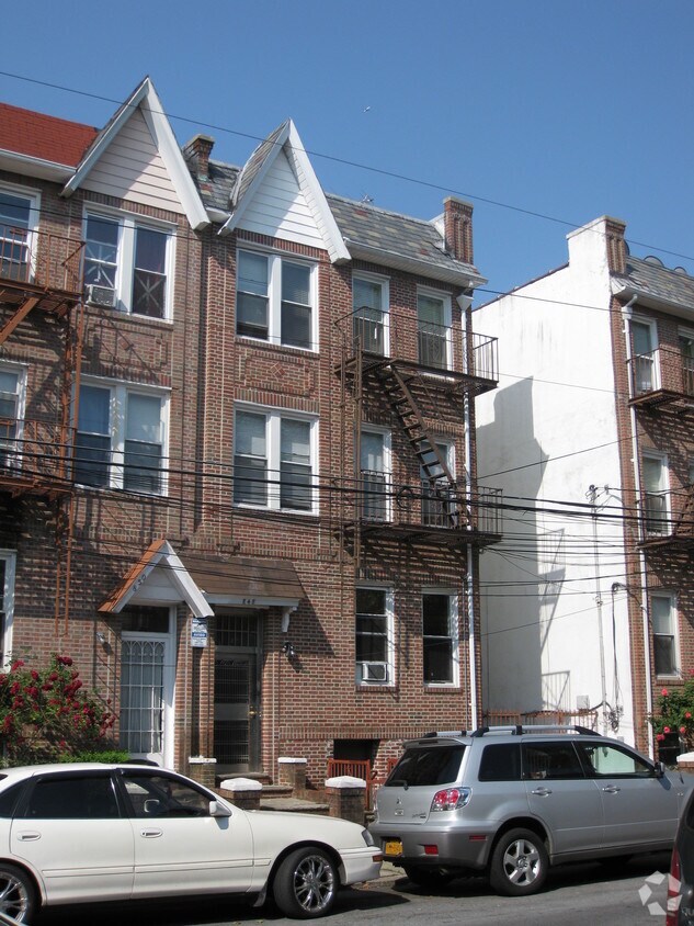 Building Photo - 848 68th St