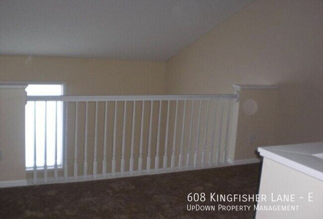Foto del edificio - 608 Kingfisher Ln