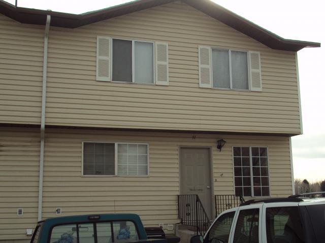 Primary Photo - Pheasant Glen Town House #11