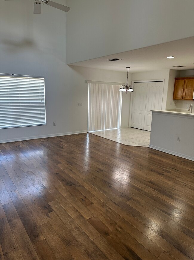 Building Photo - 7093 Chatum Light Run