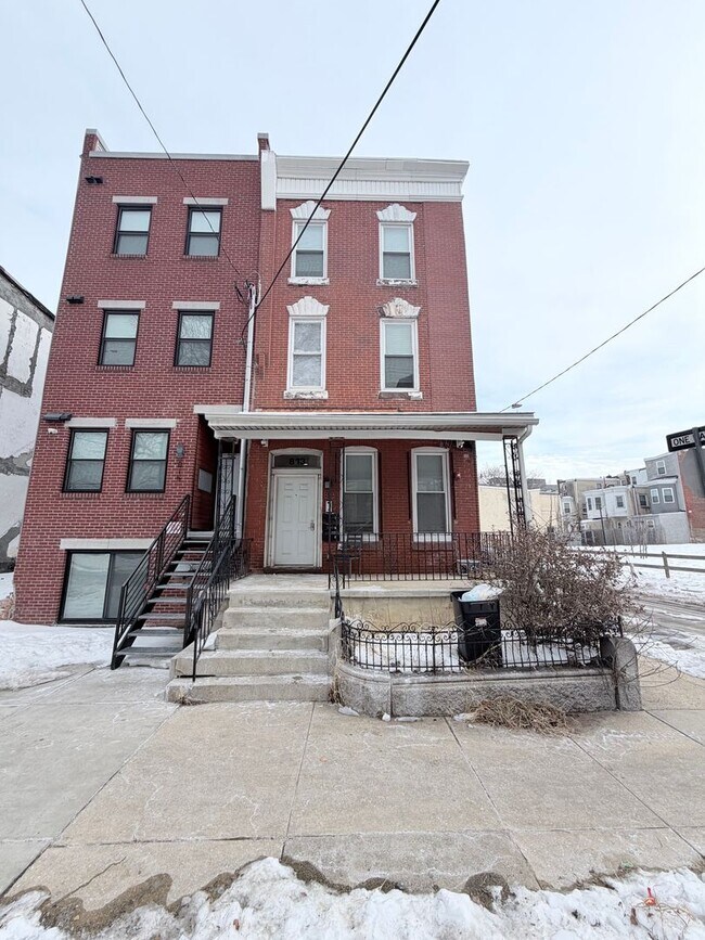 Photo - 813 N 41st St Apartment