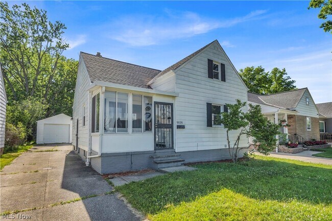 Foto del edificio - 5535 Oakwood Ave