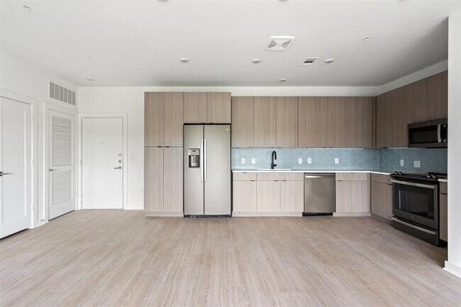 Foto del edificio - 4802 S Congress Ave