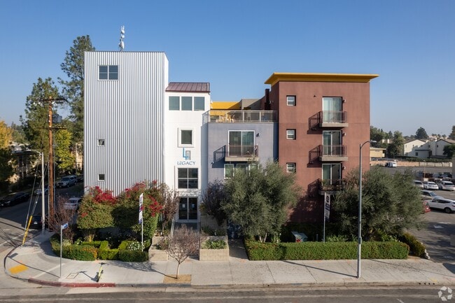 Building Photo - Legacy Apartments