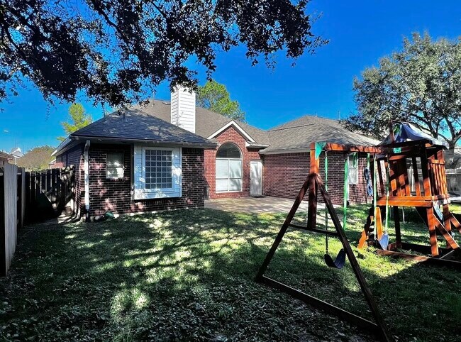 Foto del edificio - 14531 Chestnut Falls Dr