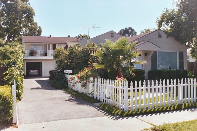 Building Photo - 1681 Latham St