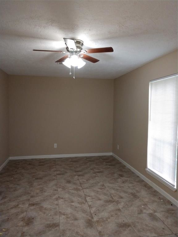 Foto del edificio - 2629 N Woodloch St