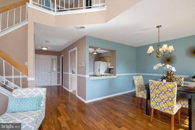 Building Photo - 251 Sequoia Dr