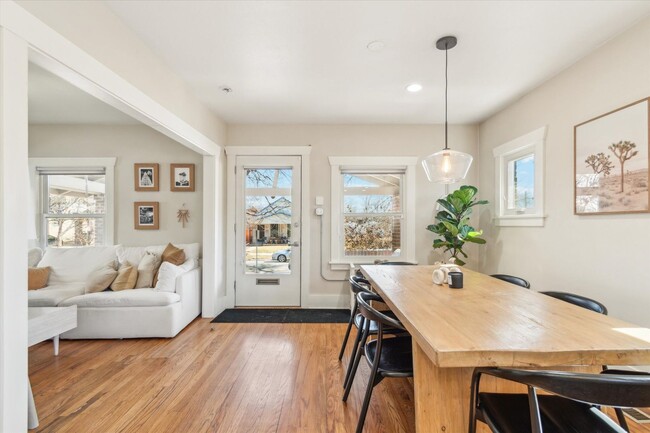Building Photo - 3BD, 3BA Sunnyside Bungalow with 3-Car Garage