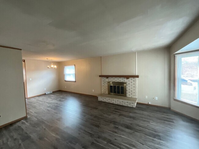 Foto del edificio - 3850 S 75th St