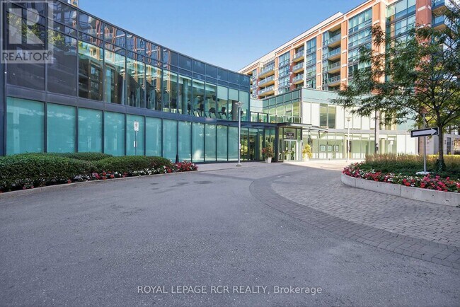 Photo du bâtiment - 525-525 Wilson Ave