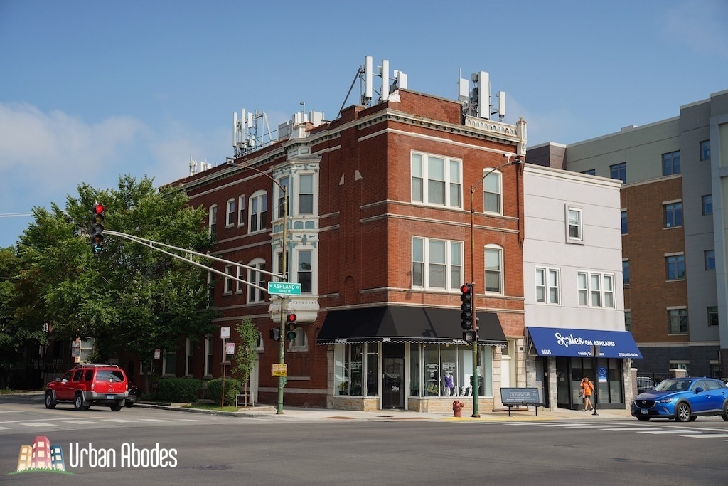 Primary Photo - 3559 N Ashland Ave