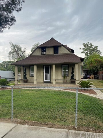 Foto principal - 226 E California St