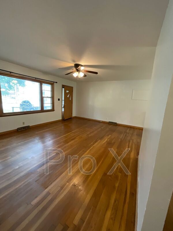 Foto del edificio - 304 S Ozark St