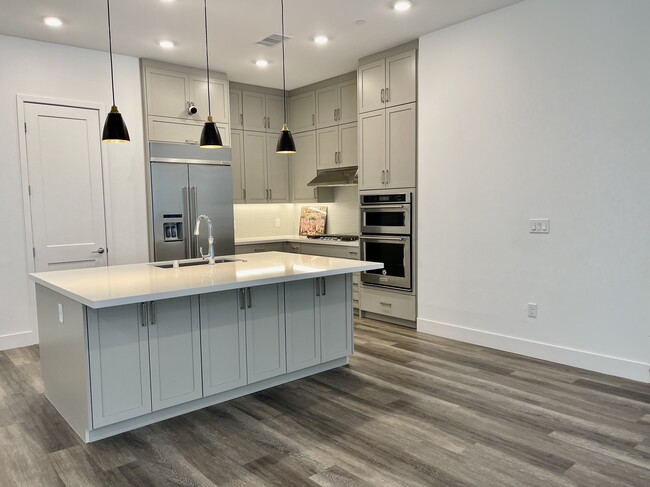 Kitchen - 45168 Tom Blalock St