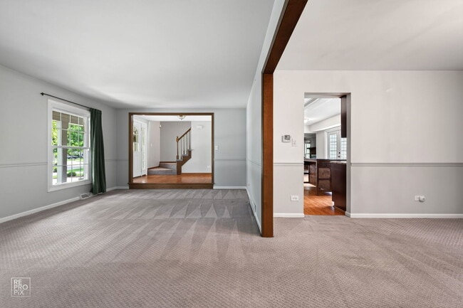 Building Photo - 683 Honeysuckle Dr