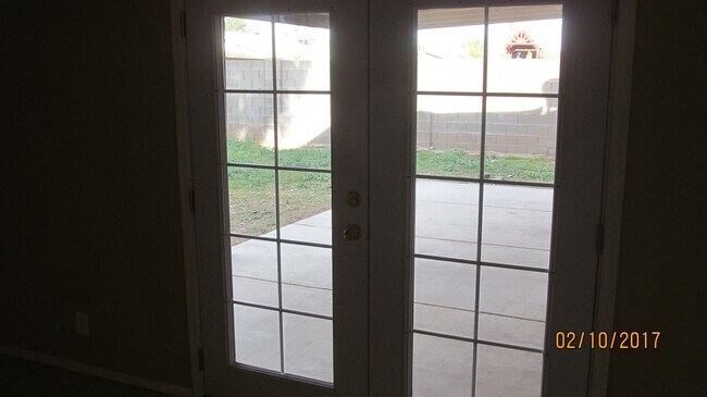 Foto del edificio - INQUIRE - OPEN HOUSE COMING SOON:   LARGE 4BR/2BA HOUSE, TILE, REMODELED, GREAT LOCATION, NEAR MC...