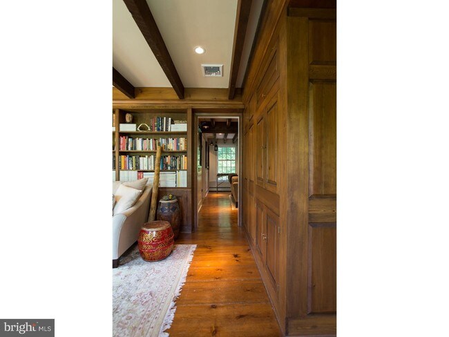 Foto del edificio - 6757 Phillips Mill Rd