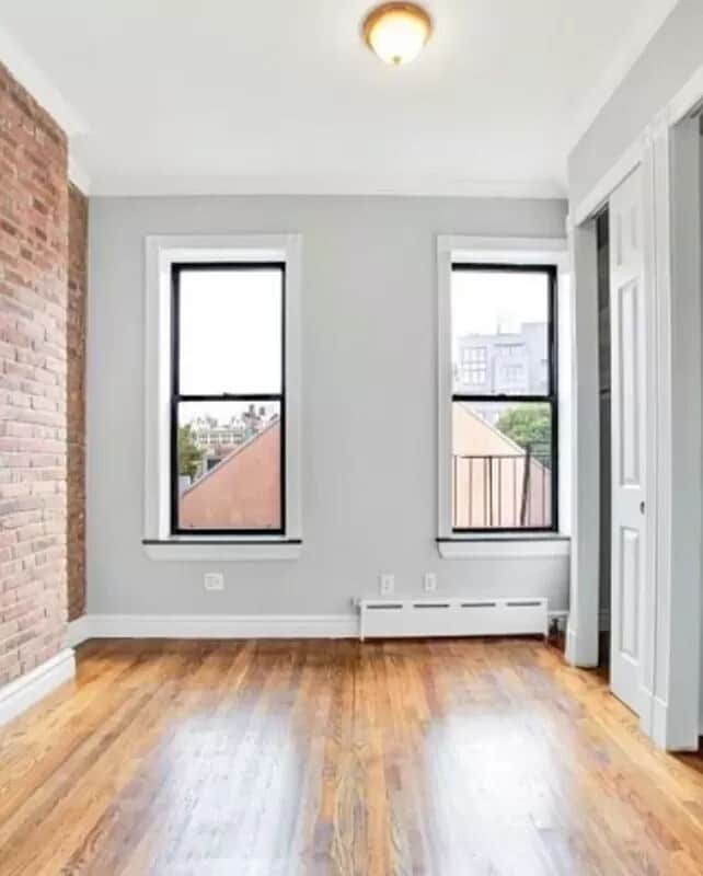 Building Photo - 252 Mott St