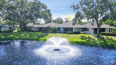 Building Photo - 909 Club Dr