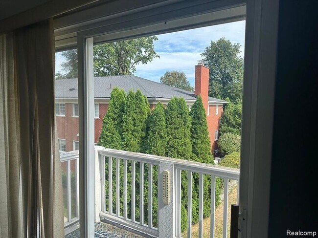 Foto del edificio - 487 N Eton St