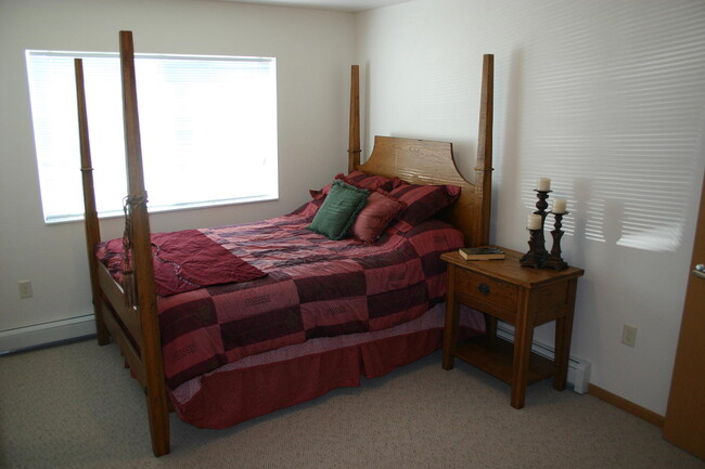 Bedrroom - 1104 Pleasant Ave S