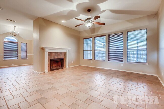 Foto del edificio - 1801 Pecan View Dr