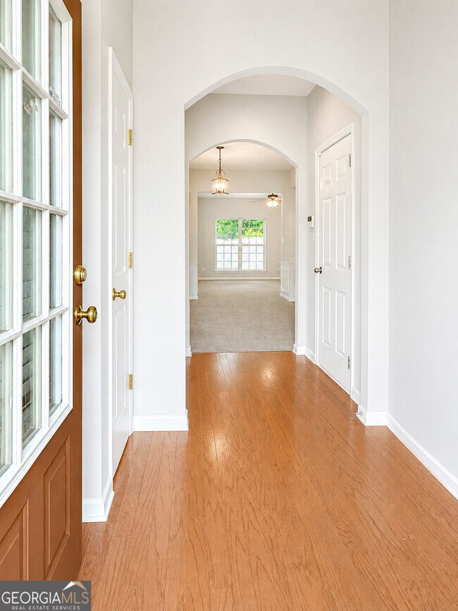 Building Photo - 3845 Grovemont Pl