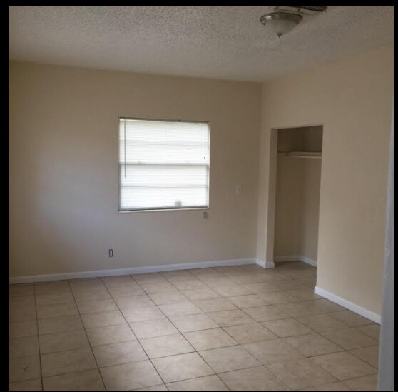 Foto del edificio - 3 Bedroom 1.5 Bathroom Home For Rent - Clo...