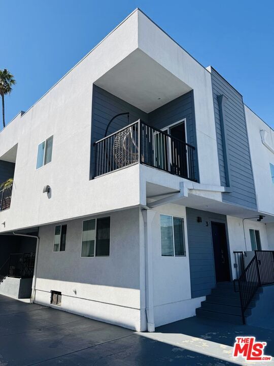 Foto del edificio - 246 Catalina St