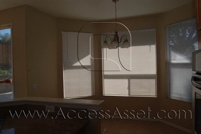 Foto del edificio - 42015 Dahlia Way