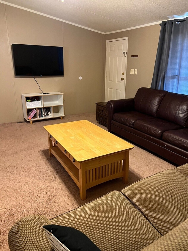 Foto principal - 765 Pine Tree Rd